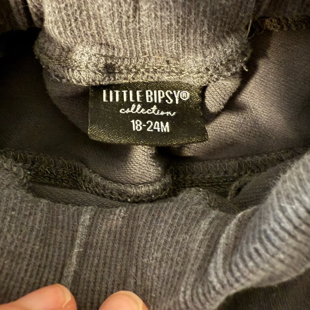 Little Bipsy dark grey harem shorts 18-24 mo - Picture 4 of 4